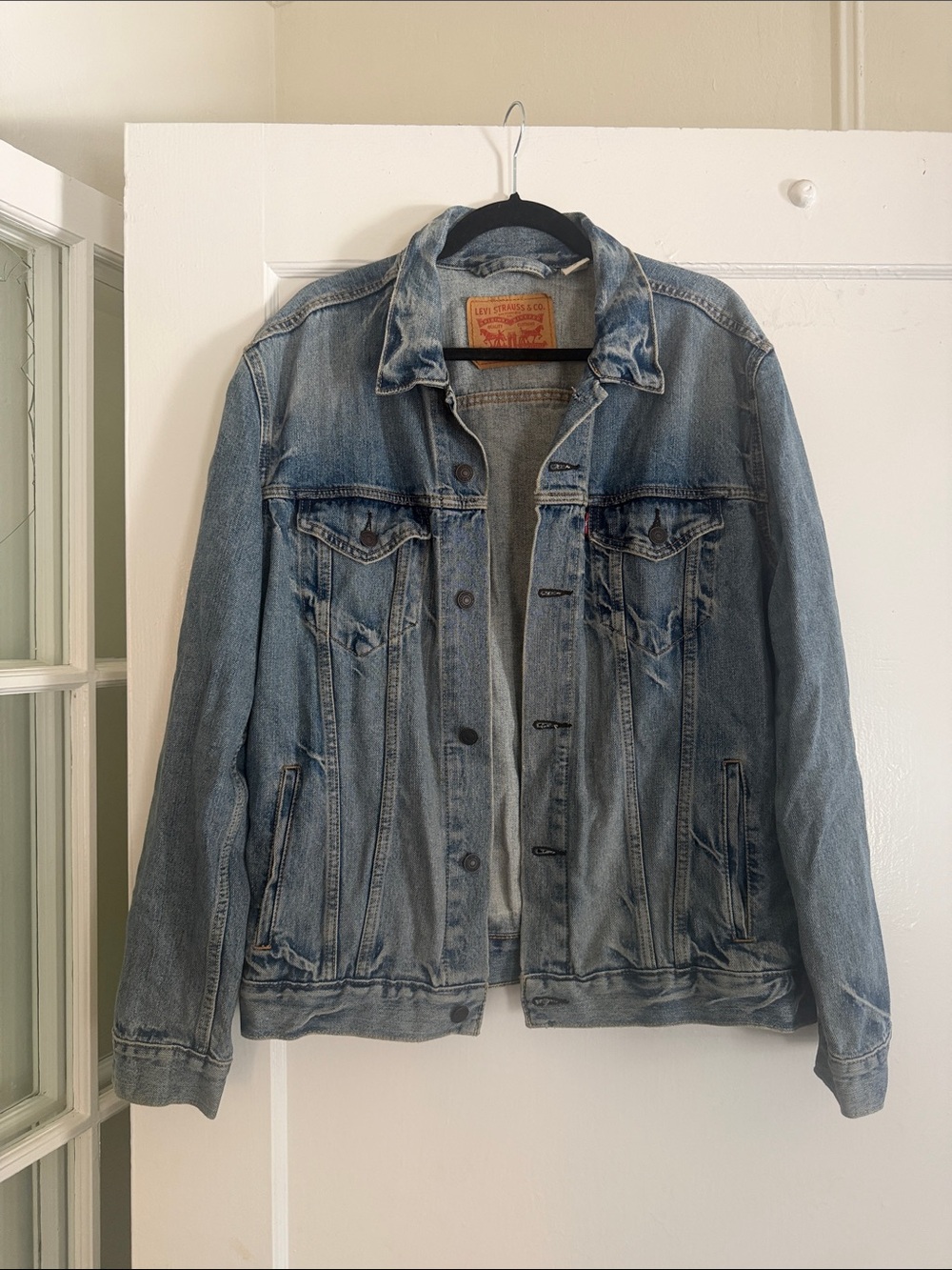 Levi's Relaxed Fit Trucker Jacket - Picture 3 of 4